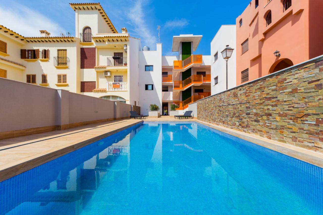 Beach And Рool Torrevieja Dış mekan fotoğraf